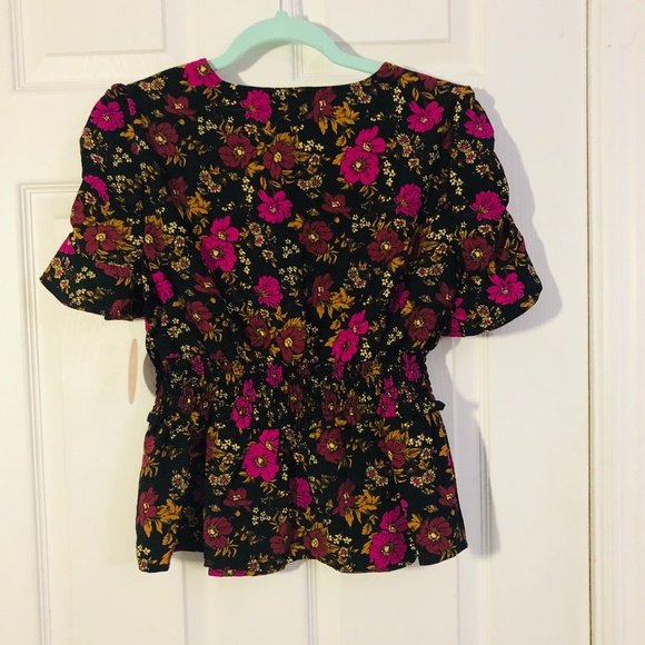 Rabbit Rose Short Sleeve Floral Blouse NWT - Picture 2 of 6